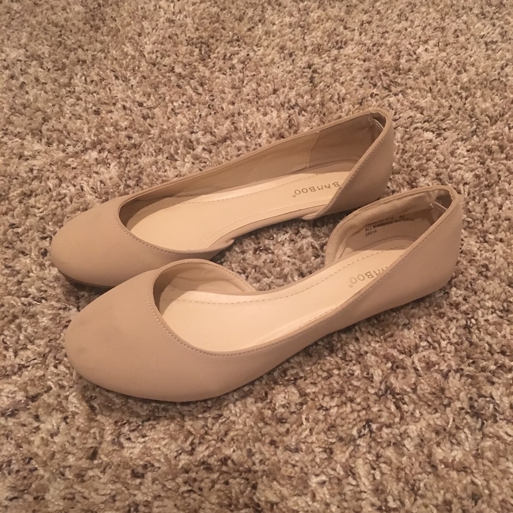 Ladies tan flats